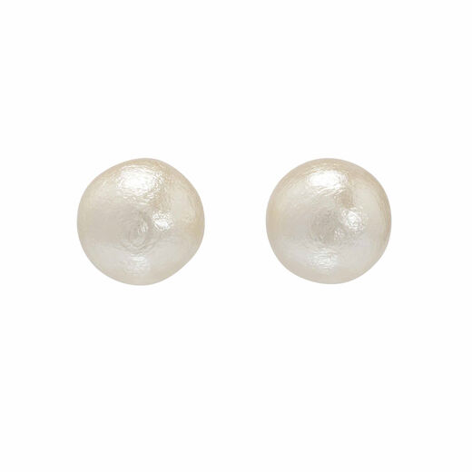 Cotton pearl stud earrings by Anq